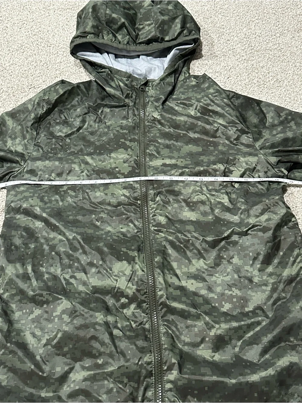 Old Navy Boys Green Pixelated Camo Lined Hooded Water Resistant Jacket